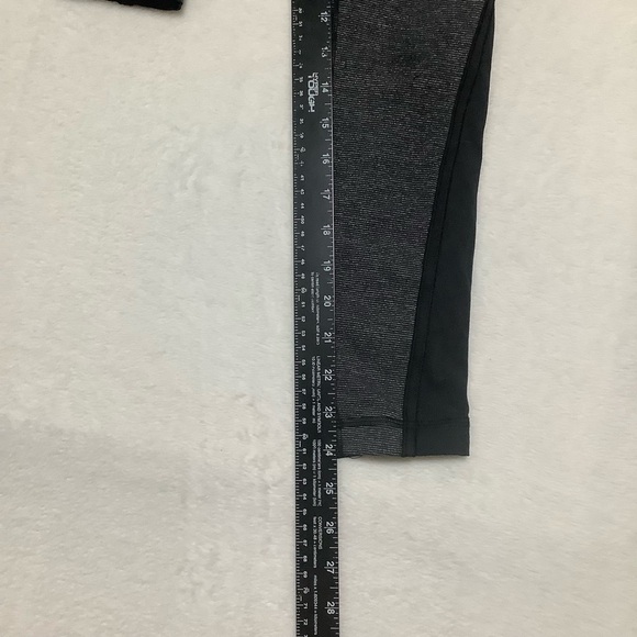 Lululemon Run Pace Tight Wee Stripe Black Heathered Gray Size 2 - Picture 11 of 12